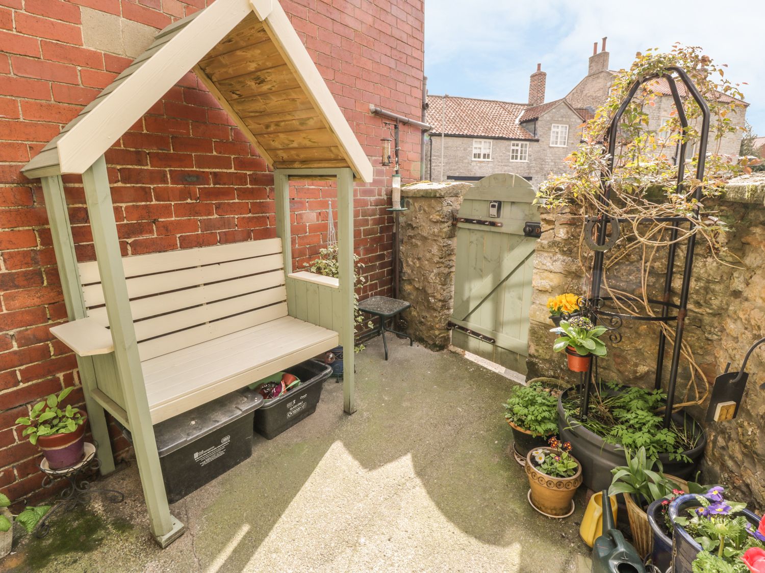 Kirkbymoorside Holiday Cottages Book self catering