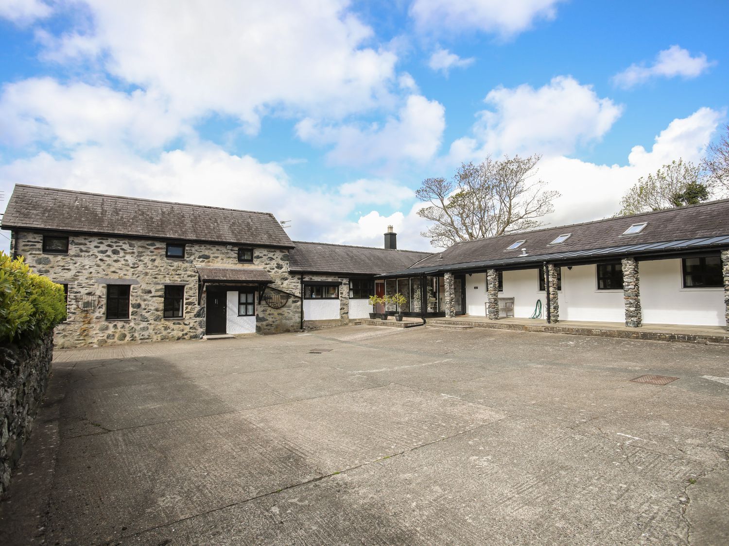 Bryn Eira Stables - Anglesey - 1008716 - photo 1