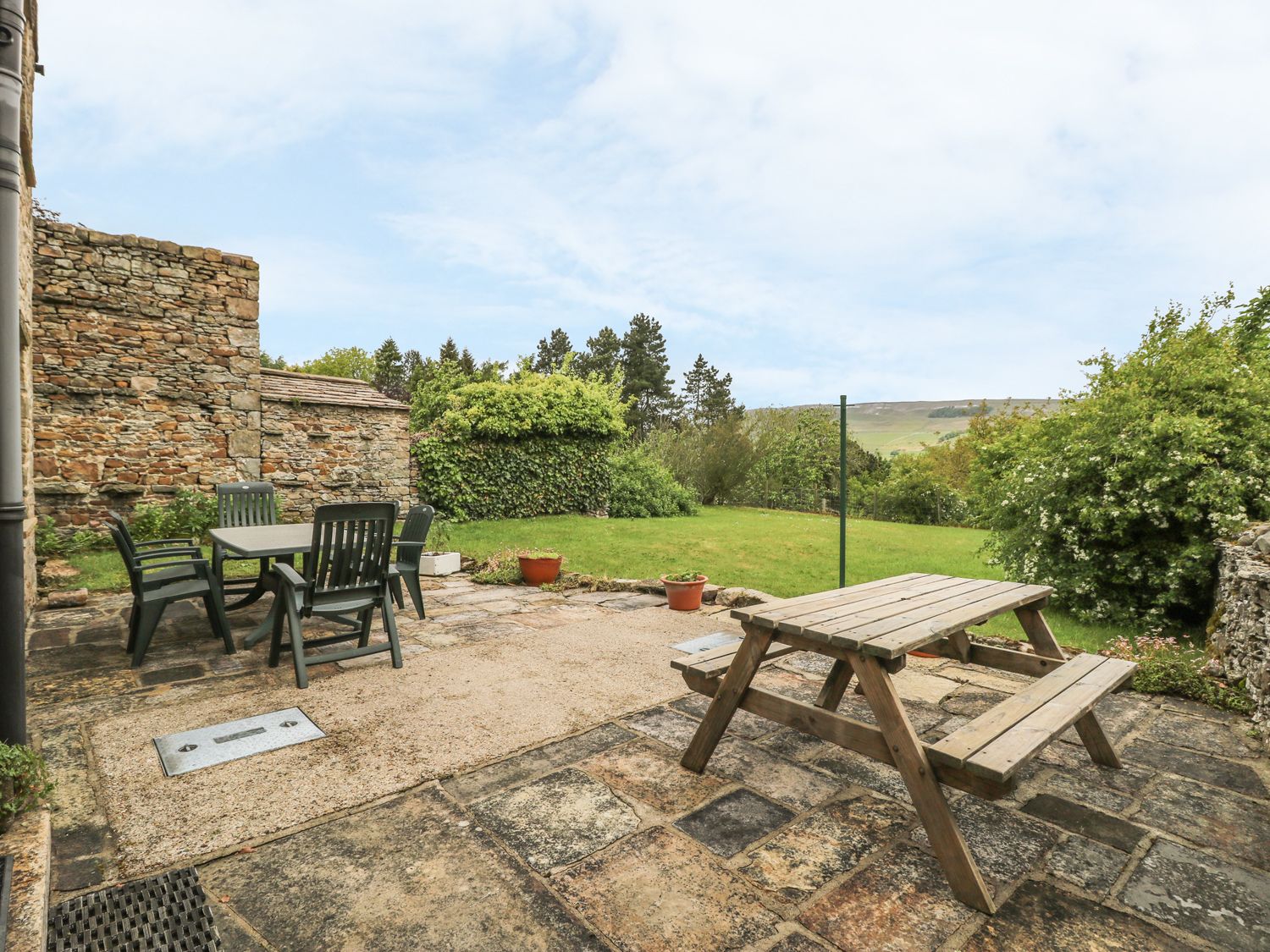Outside space Barn House Thornton Rust ( Ref 1010391 ) Self catering accommodation rental in Thornton Rust North Yorkshire