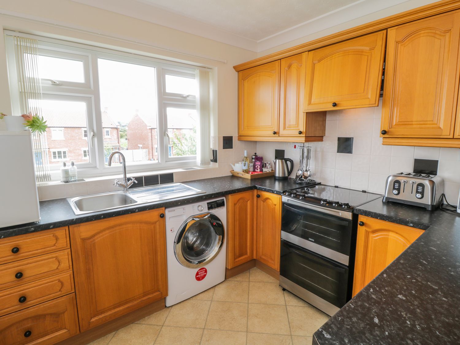 Sea-u-soon ( Ref 1013200 ) Rent holiday apartment in Runswick Bay North Yorkshire