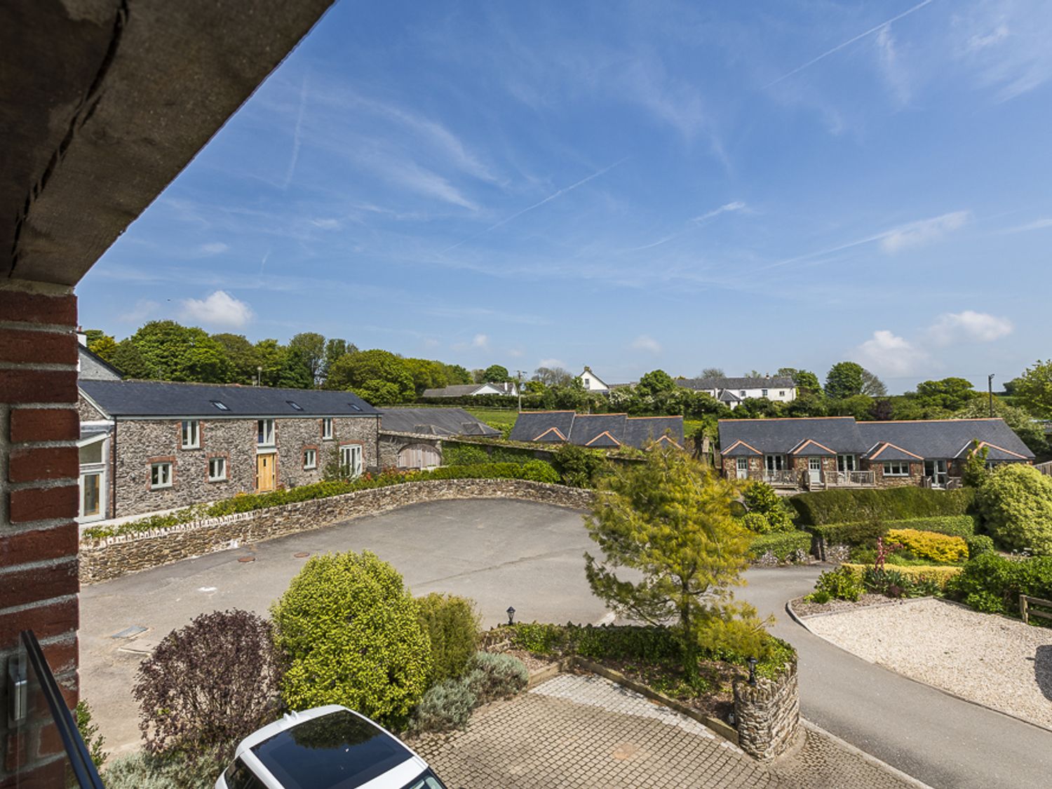 2 New Barn, Hillfield Village                     photo 19