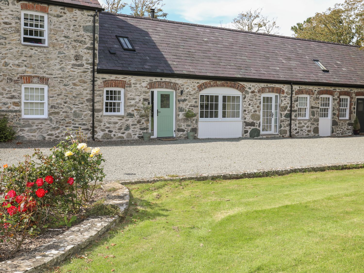 The Coach House - Anglesey - 1033525 - photo 1