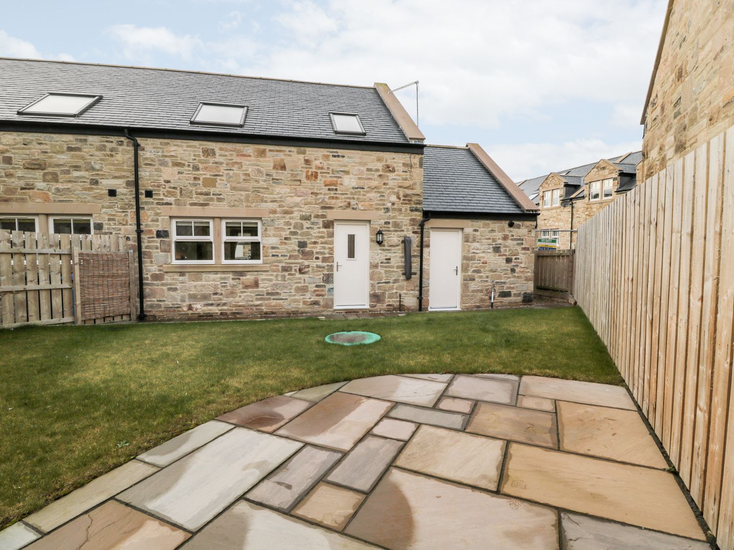 Brindles Cottage                     photo 22
