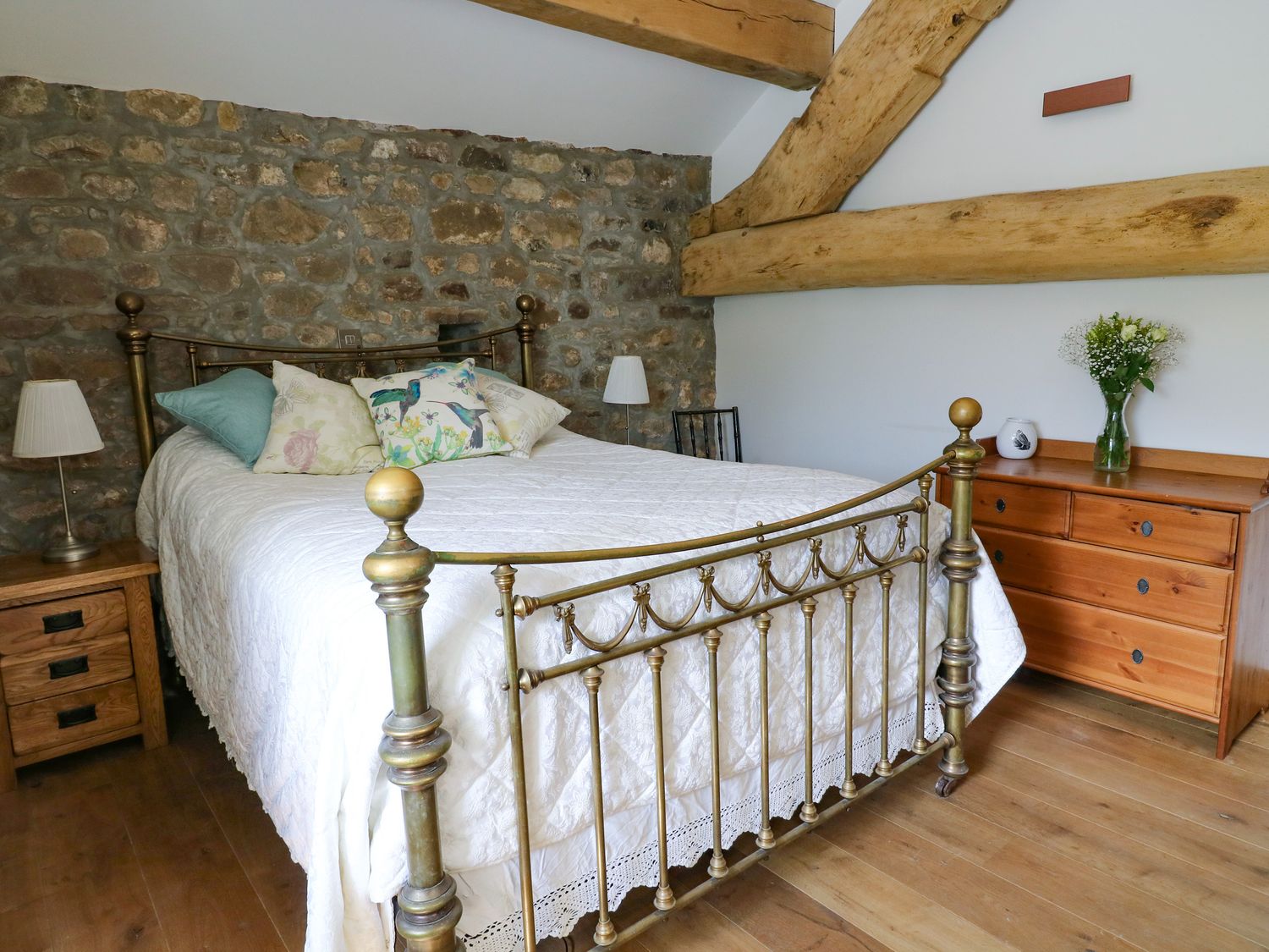 Foxstones Cottage Thorlby ( Ref 1039185 ) Rent Thorlby Holiday Home near Skipton North Yorkshire
