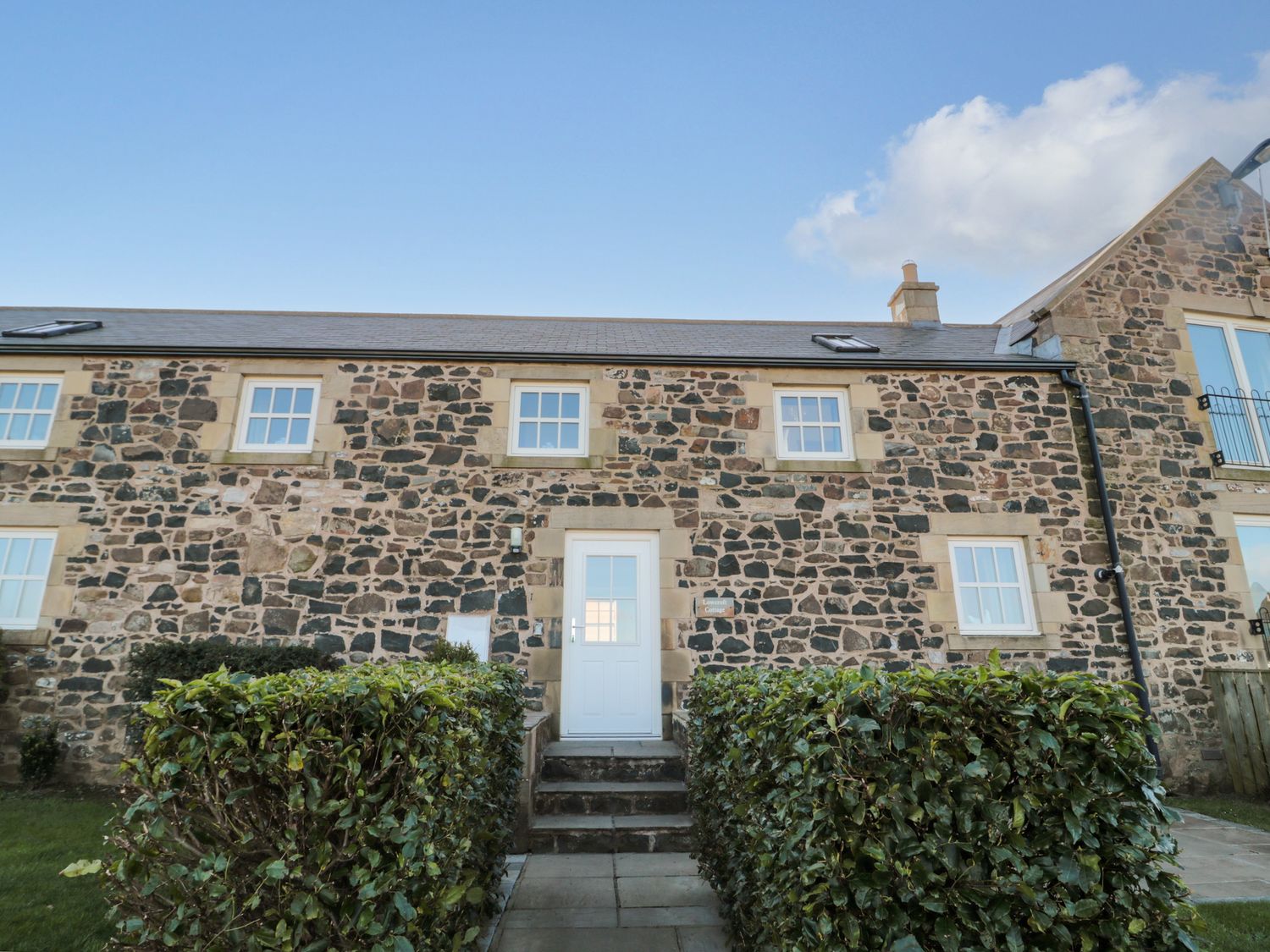 Low Croft                     photo 2