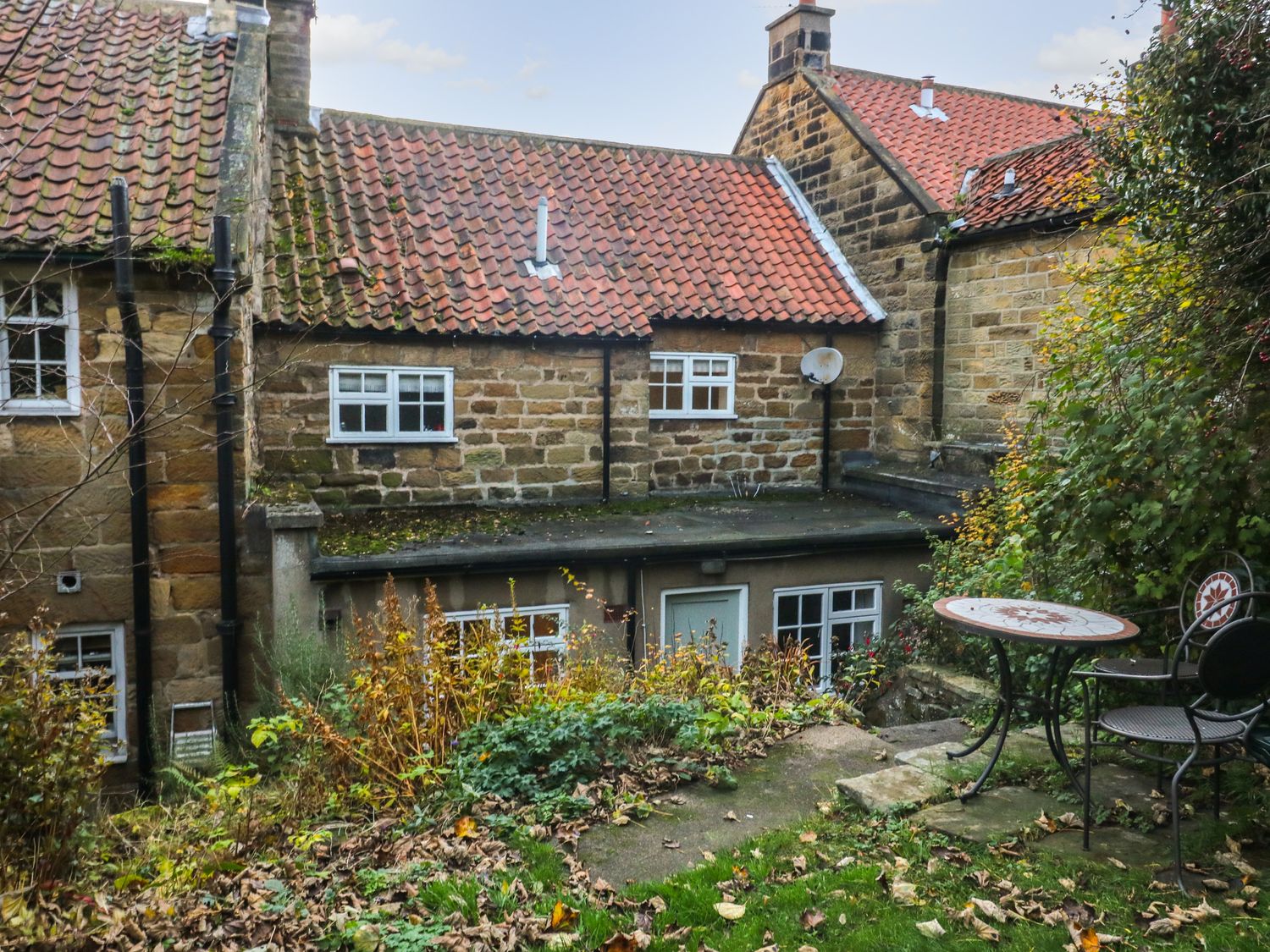 Outside space Jennys Cottage Osmotherley ( Ref 1040759 ) Book holiday cottage in Osmotherley North Yorkshire for 6 people