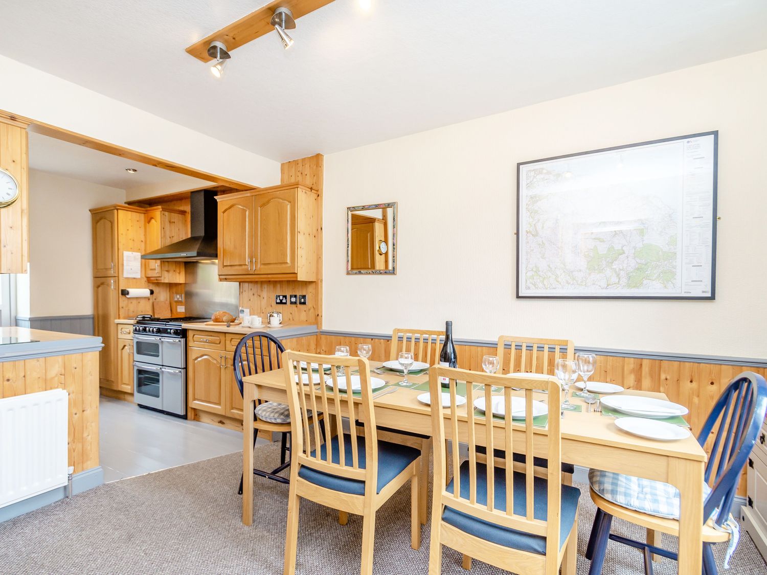 Castleton Holiday Cottages Self catering at Castleton