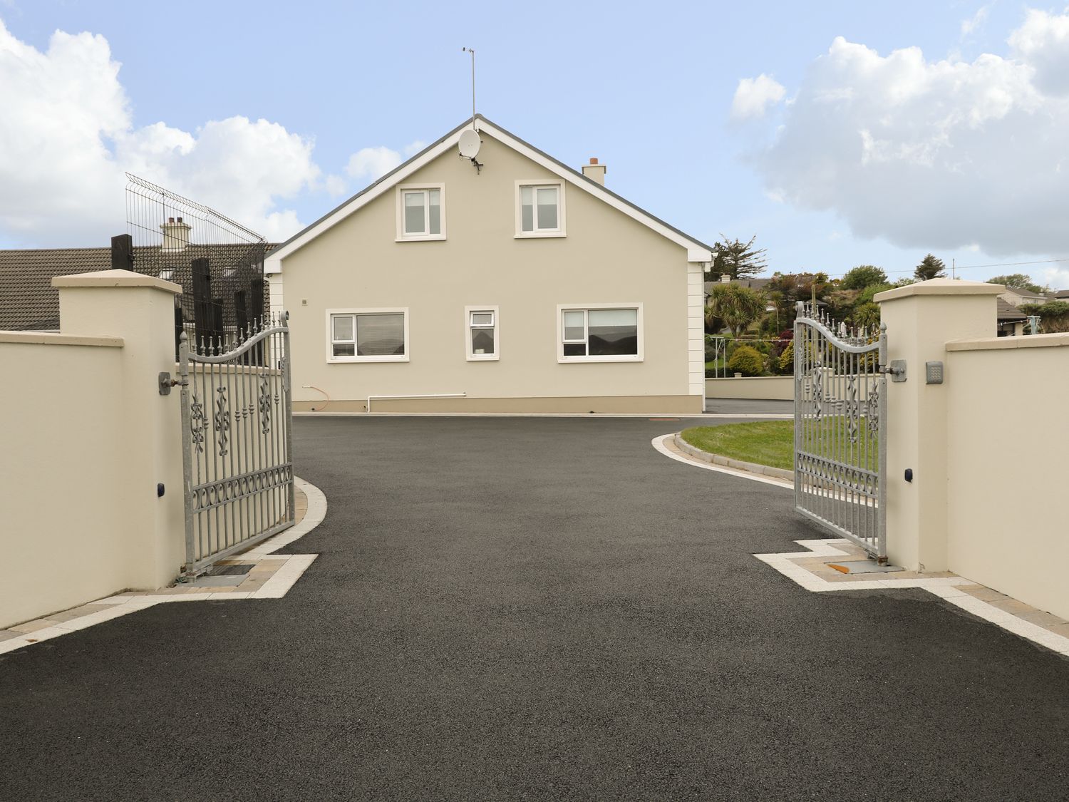 Loughanure Lake View - County Donegal - 1048555 - photo 1