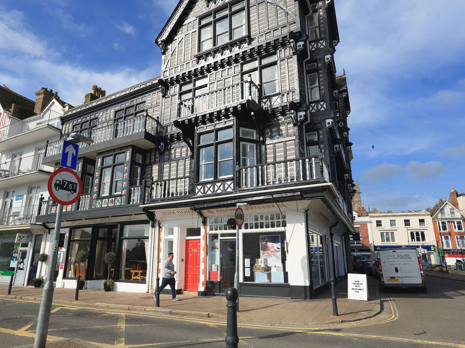2 York House                     photo 2