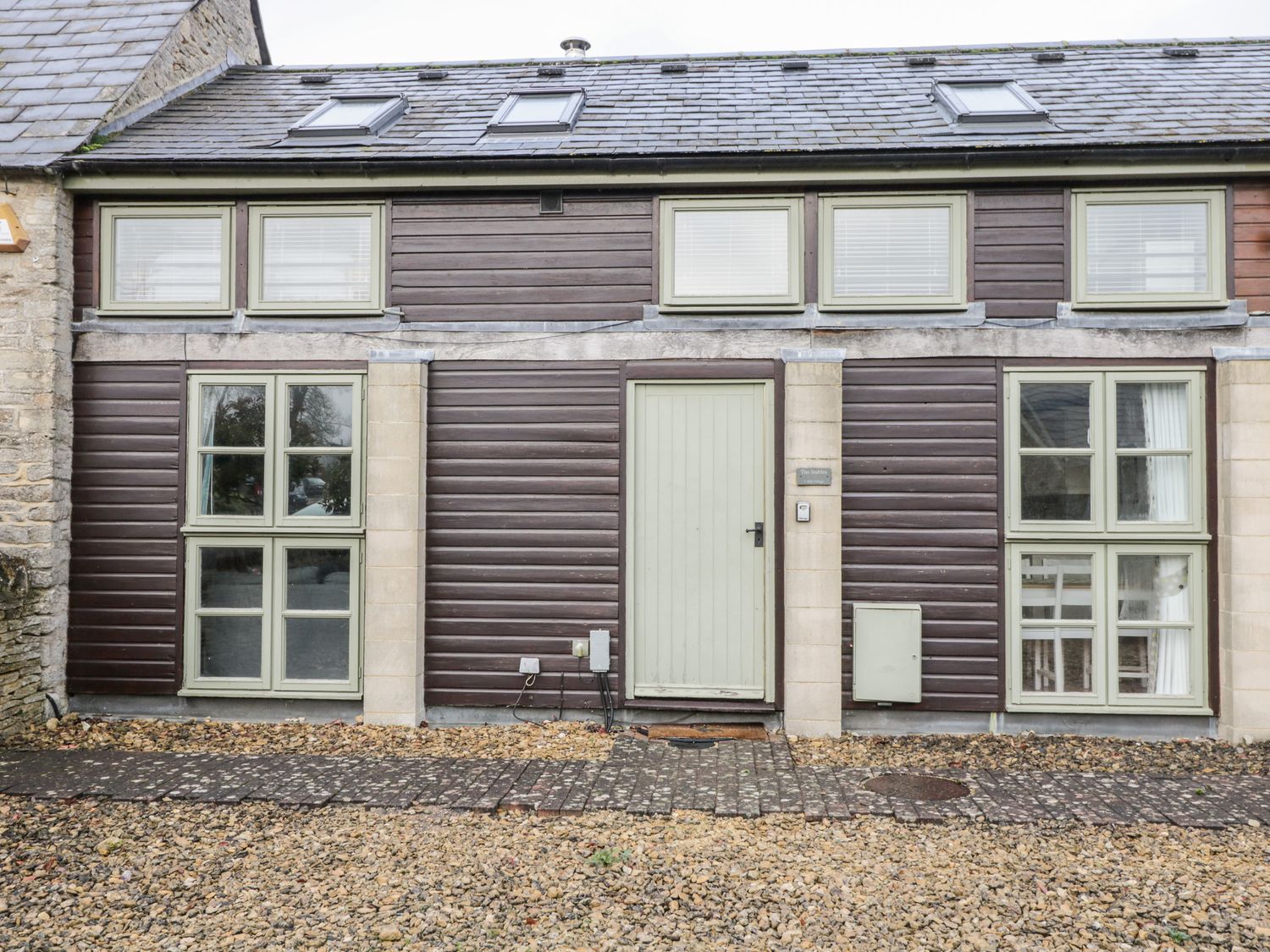 2 Mill Village, Lower Mill Estate Holiday Cottage Bird Spot