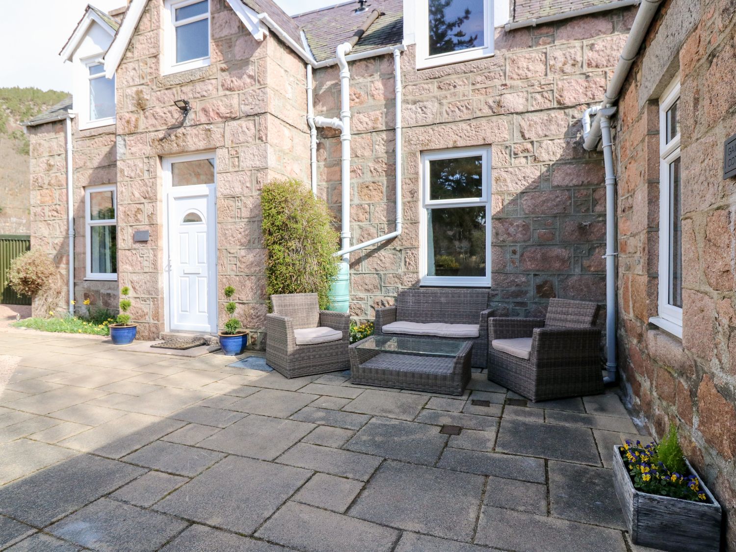 Gairnlea House photo 2