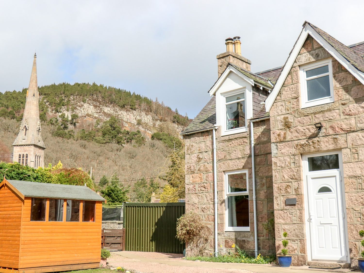 Gairnlea House photo 23