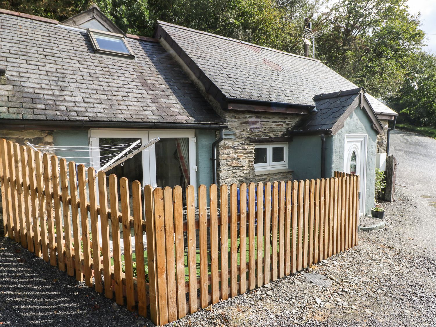 Pendre Cottage                     photo 42