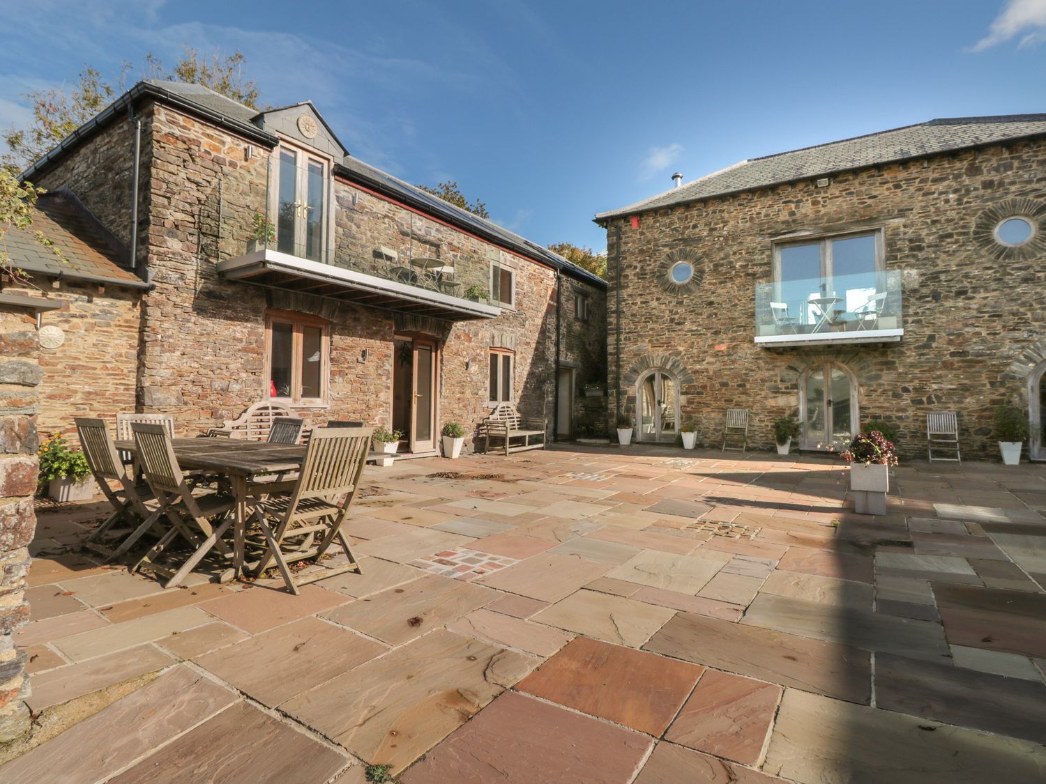 Manor Cottages                     photo 2