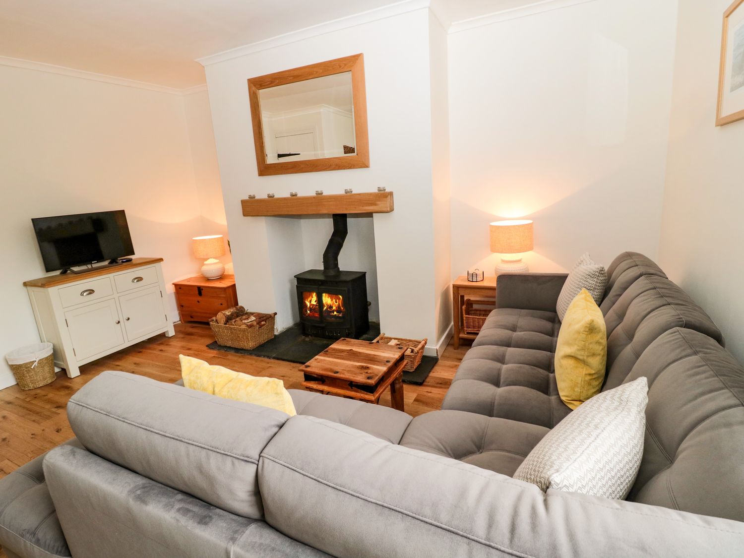 Curlew Cottage, 2 Fenkle Street                     photo 2
