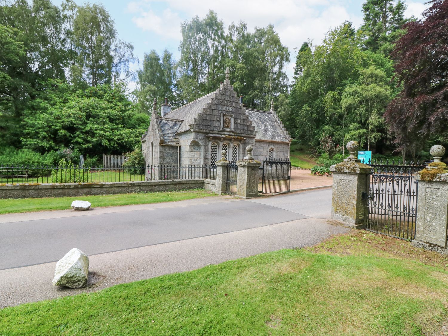 East Lodge - Crathes Castle - Scottish Lowlands - 1060437 - photo 1