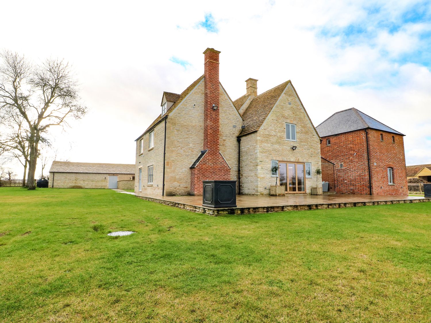 Morgans Farmhouse                     photo 45
