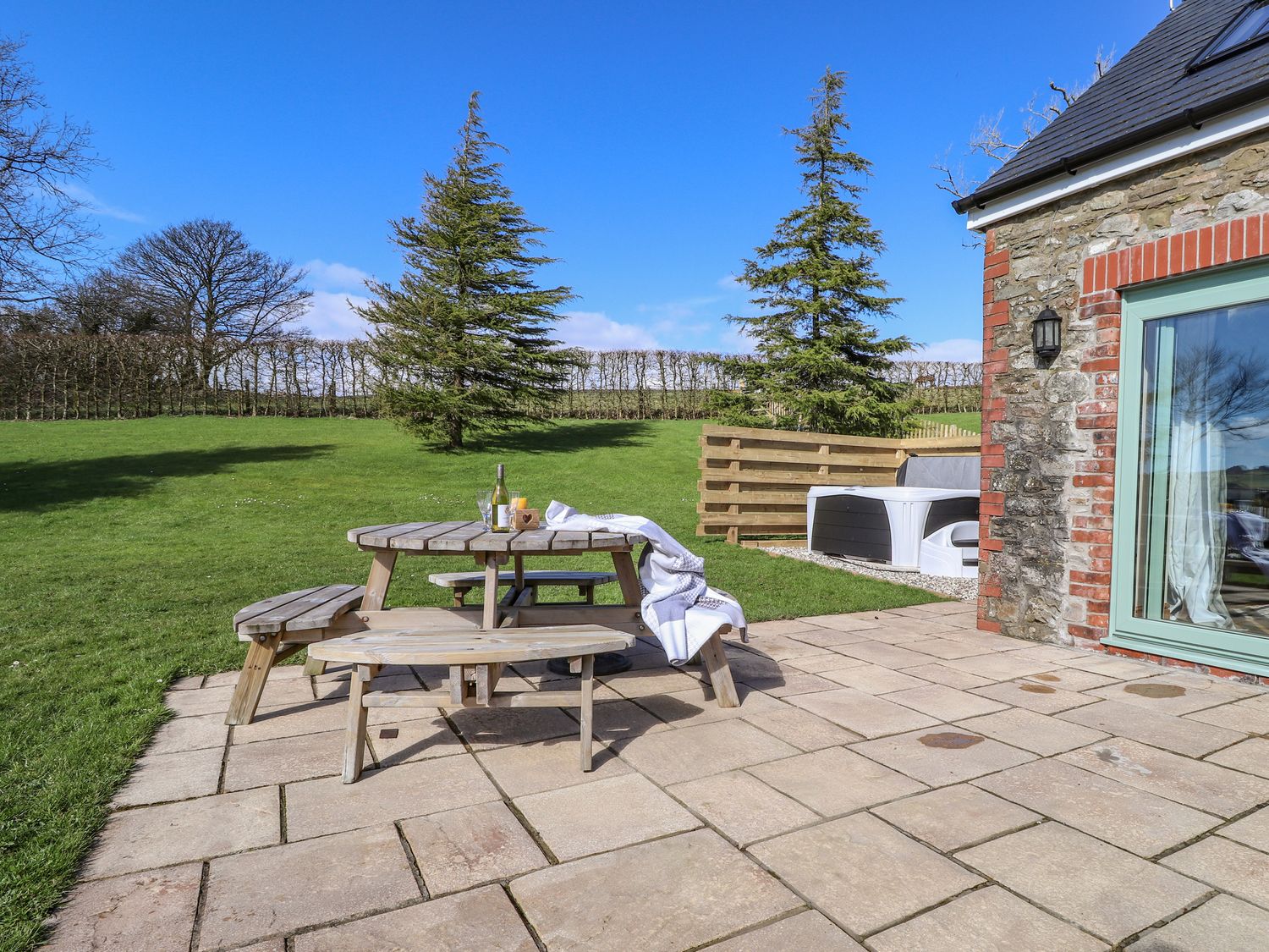 Gwennol Cottage                     photo 46