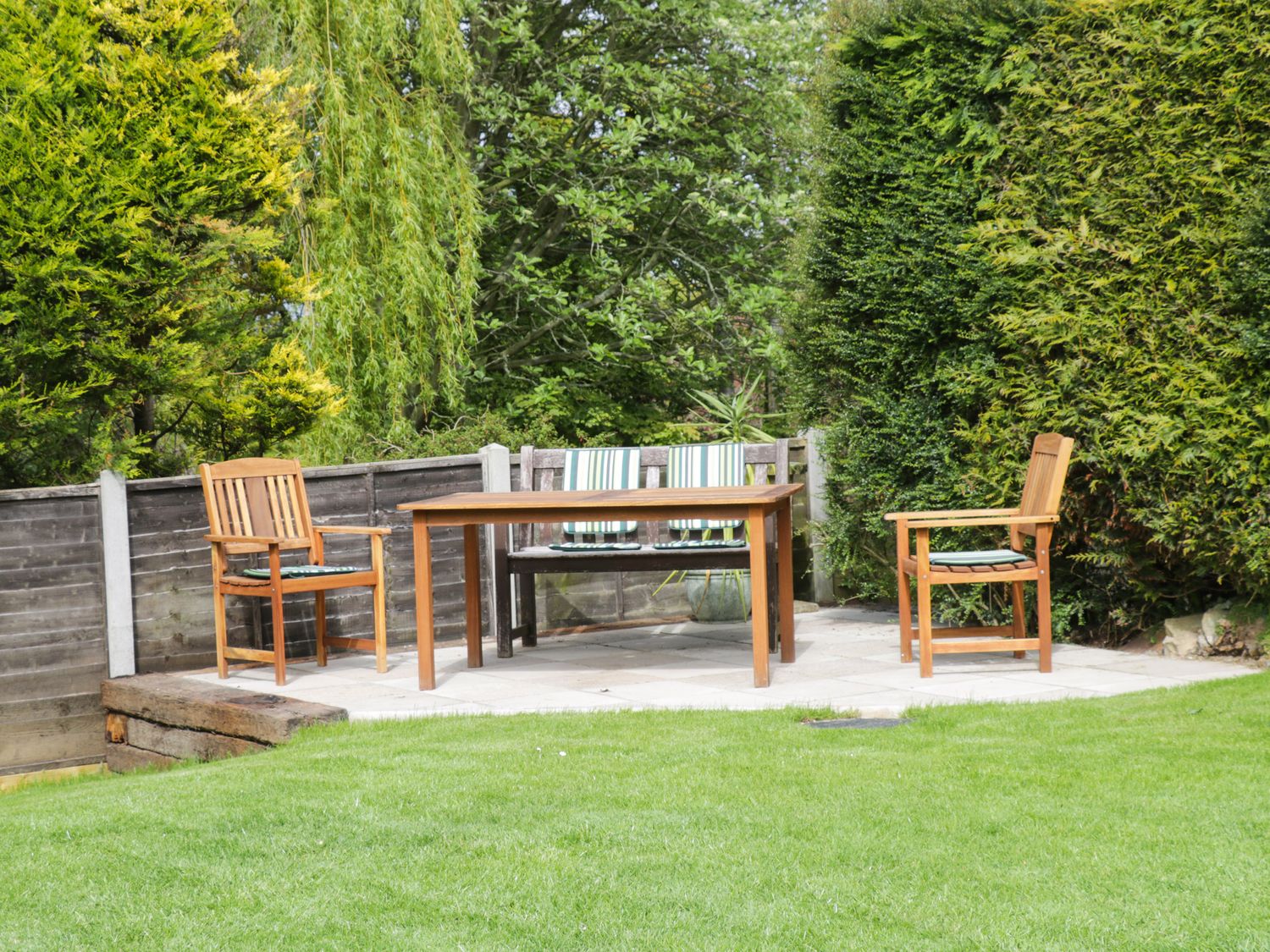 Garden Applegarth Holiday Cottage near Cloughton ( Ref 1067266 ) Book Cloughton holiday home for 5 guests near Scarborough