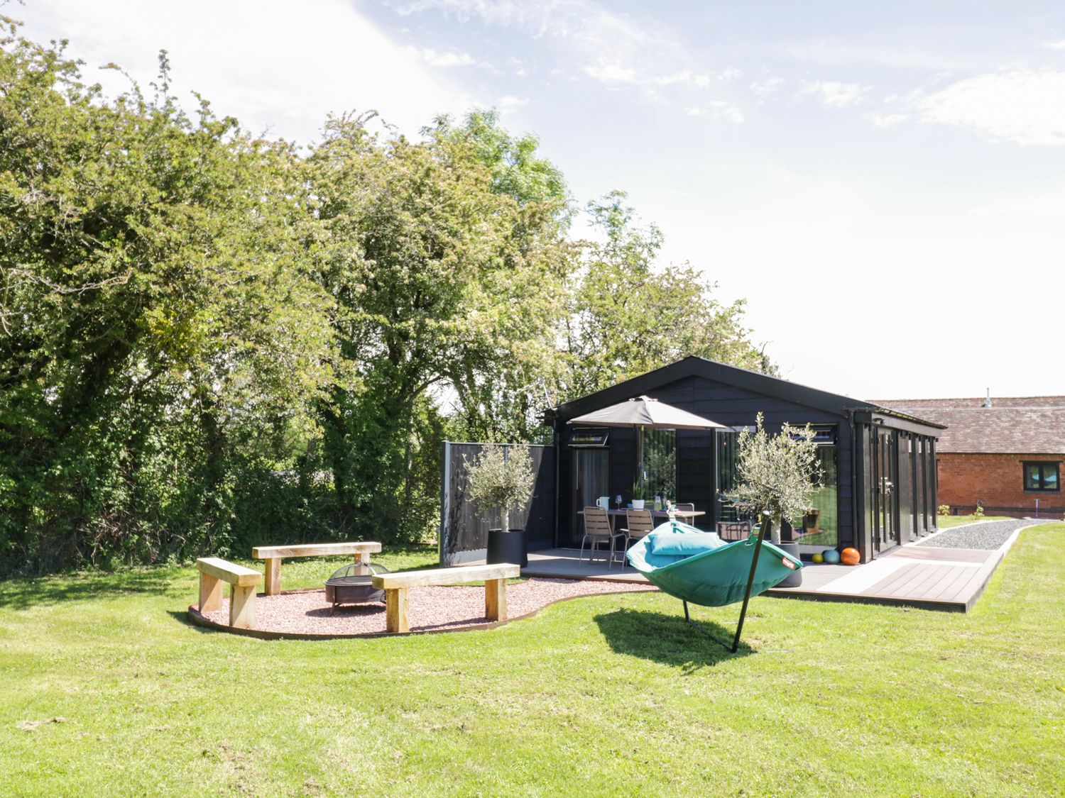 The Tractor Shed                     photo 2