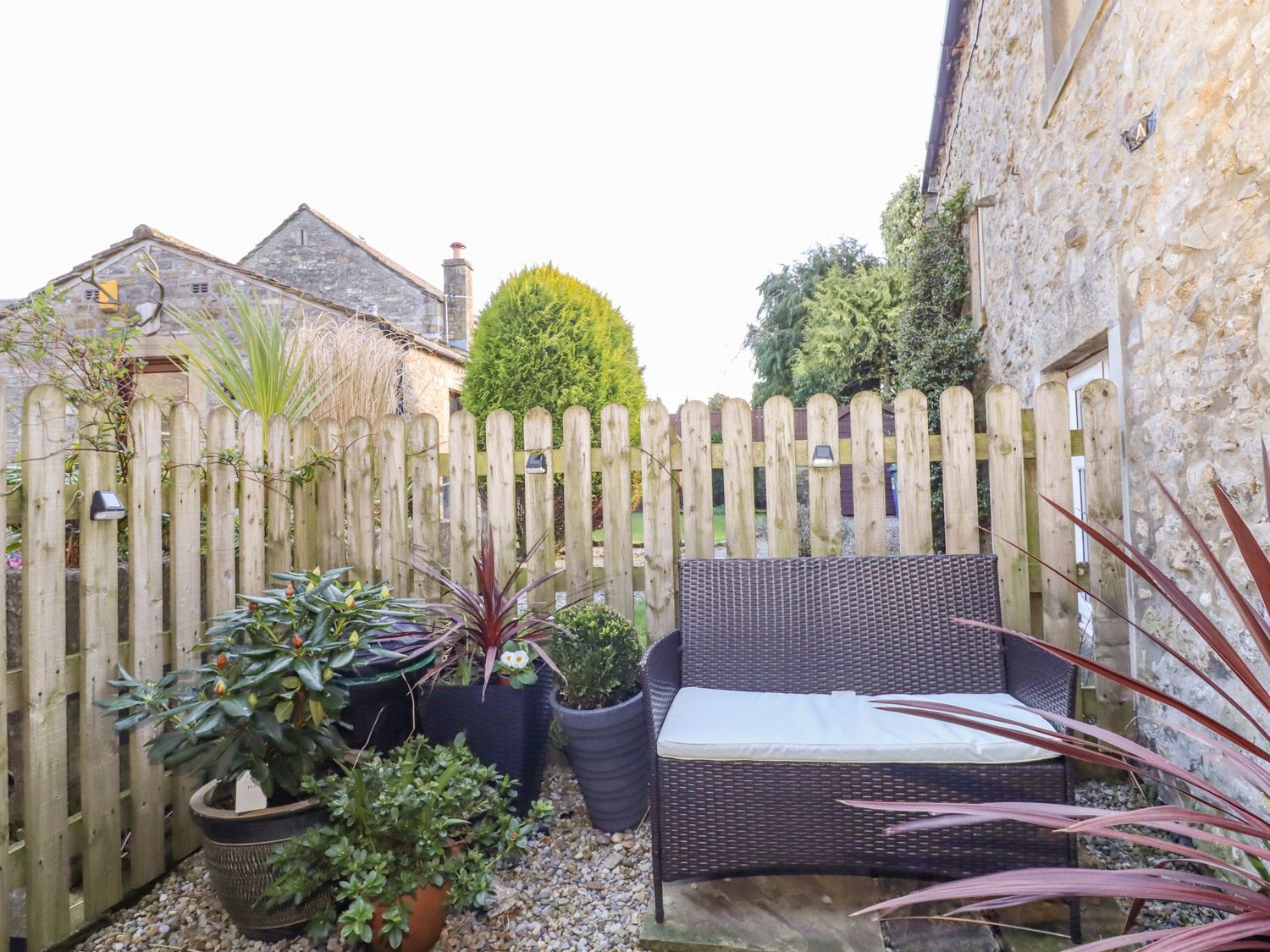 Outside space 2 The Square Grassington ( Ref 1067952 ) Rent Grassington holiday cottage Yorkshire Dales