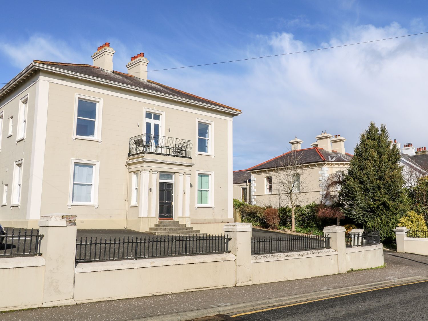 Sea Breeze, Ballycastle | Holiday Cottage | Bird Spot