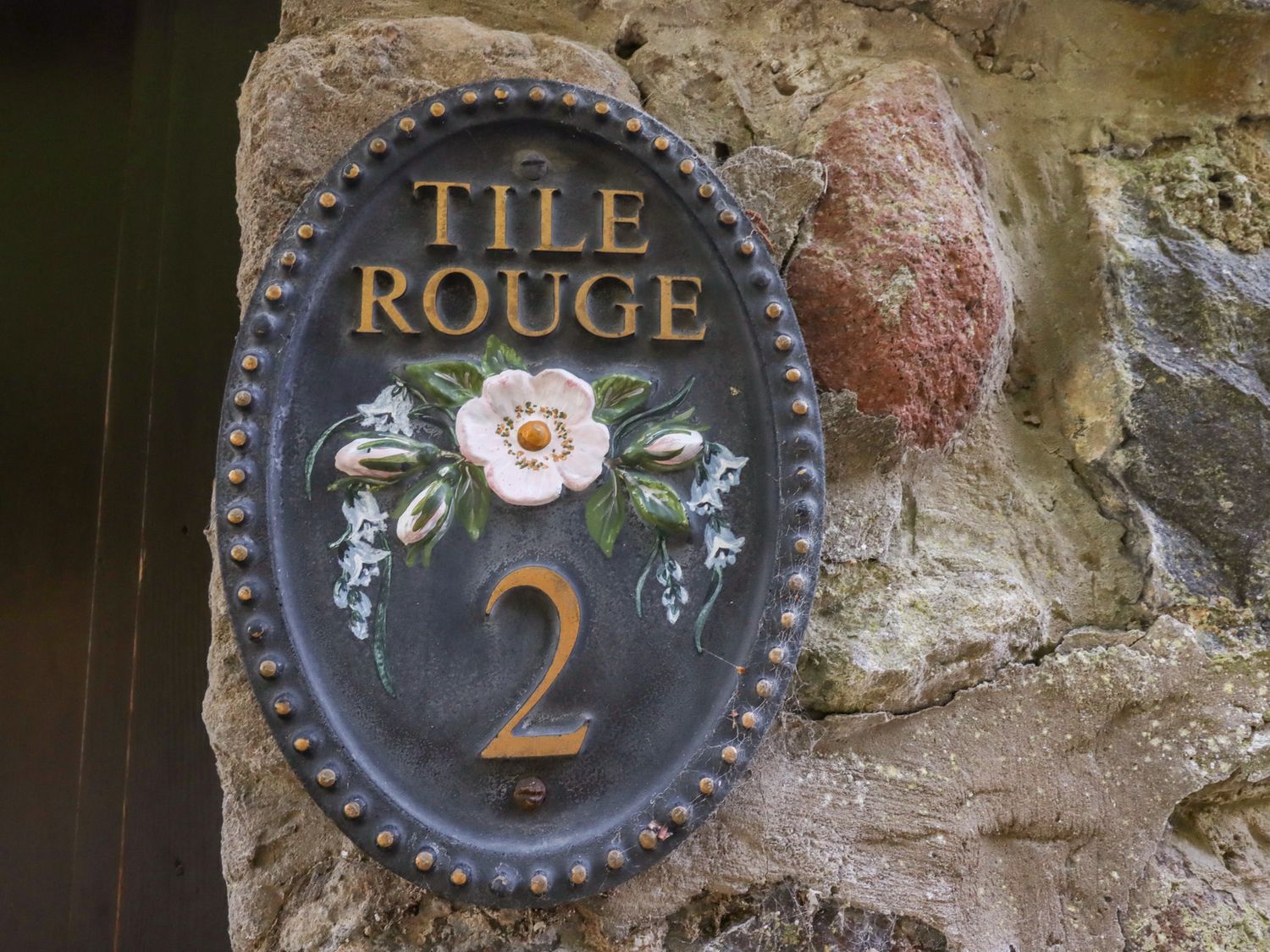 Tile Rouge                     photo 2