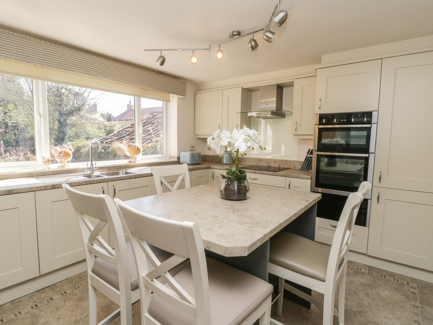 Cheriton Cottage kitchen ( Ref 1070797 ) Moorsholm holiday home near Castleton North Yorkshire