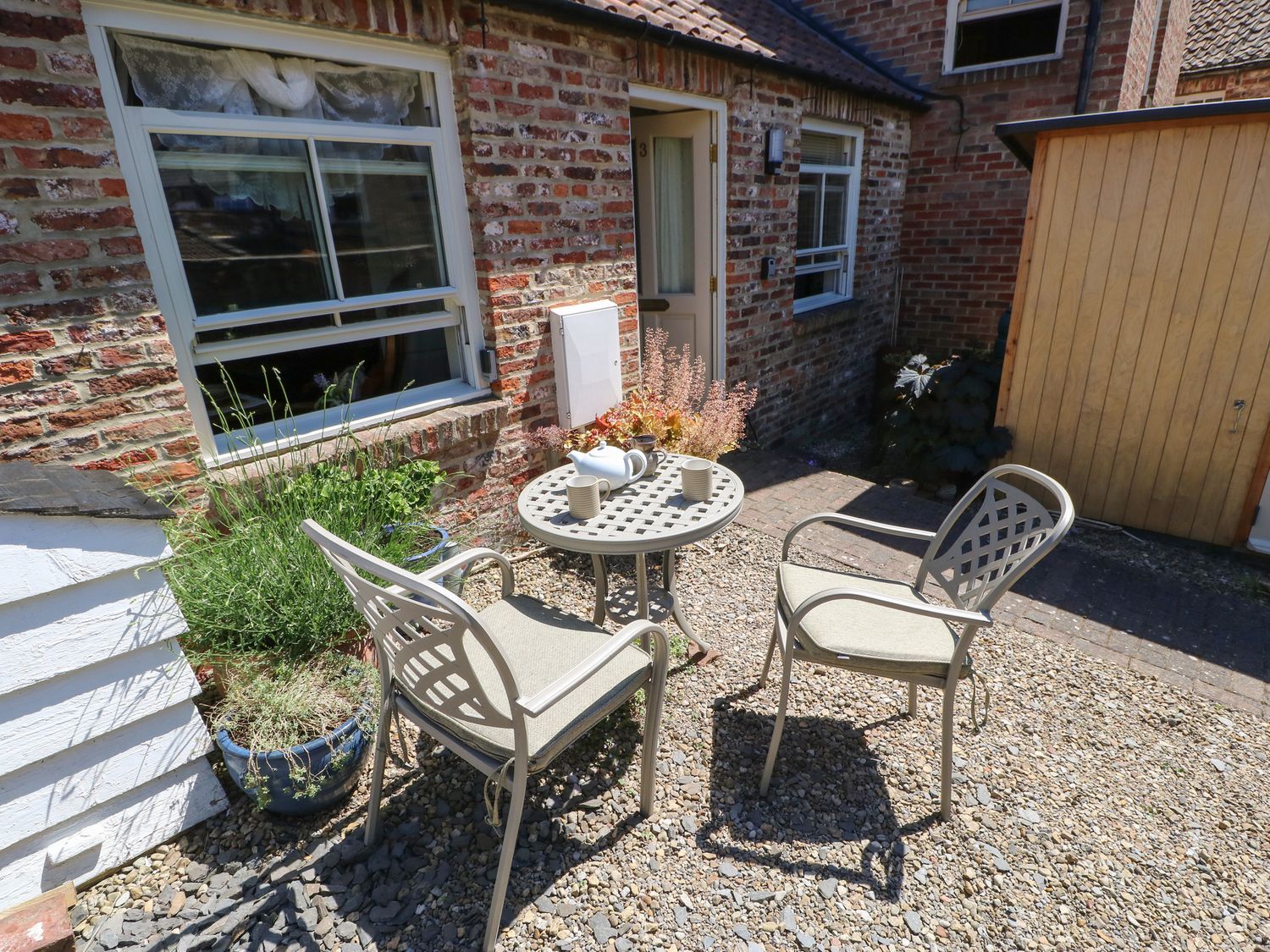 3 Westgate Mews Ripon ( Ref 1072600 ) Ripon North Yorkshire holiday cottage sleeps 2 guests