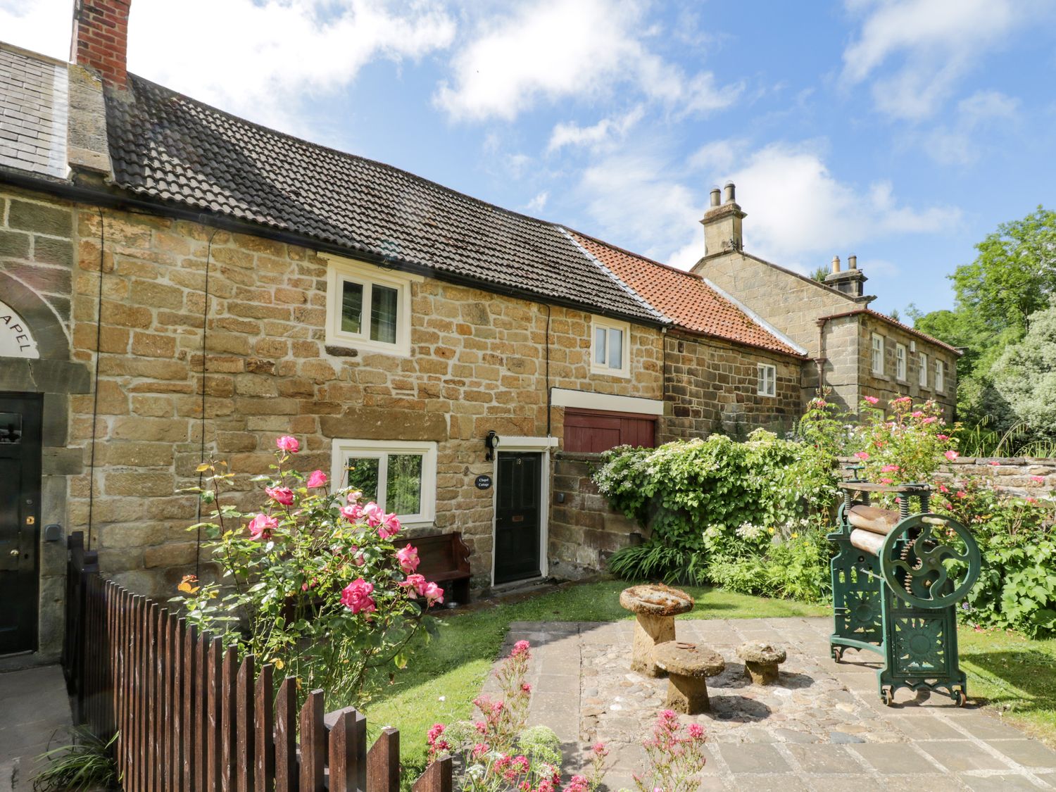 Chapel Cottage - North Yorkshire (incl. Whitby) - 1073539 - photo 1