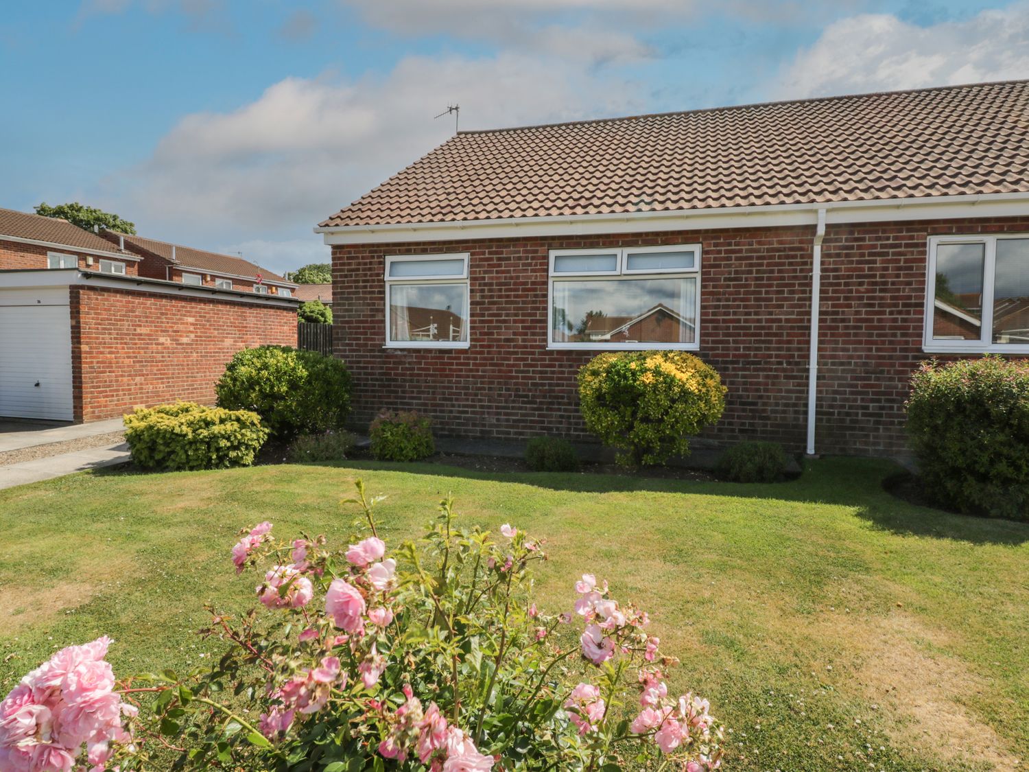 Rose Bungalow                     photo 2