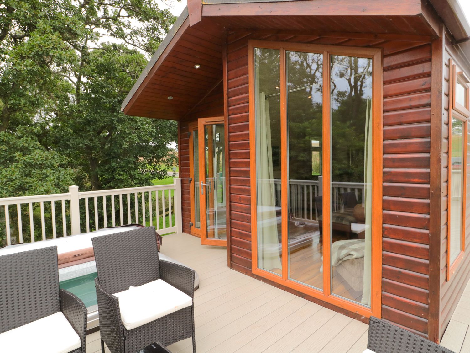 Number 43 Burnside Lodge                     photo 2
