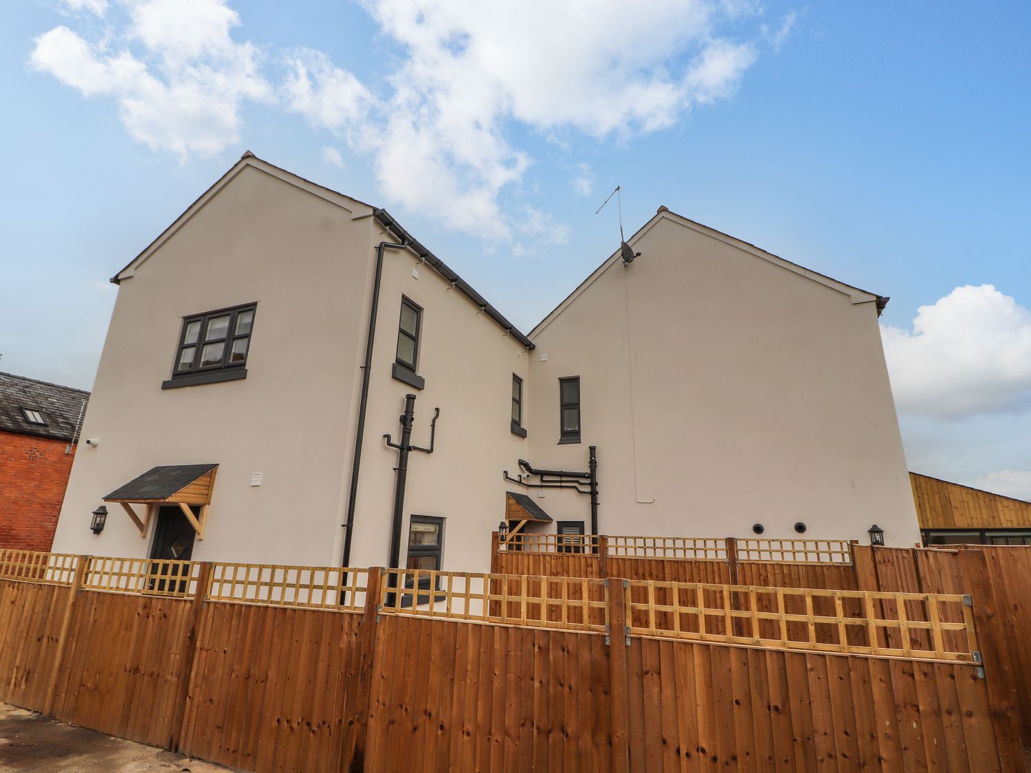 The Hare, Worleston Holiday Cottage Bird Spot