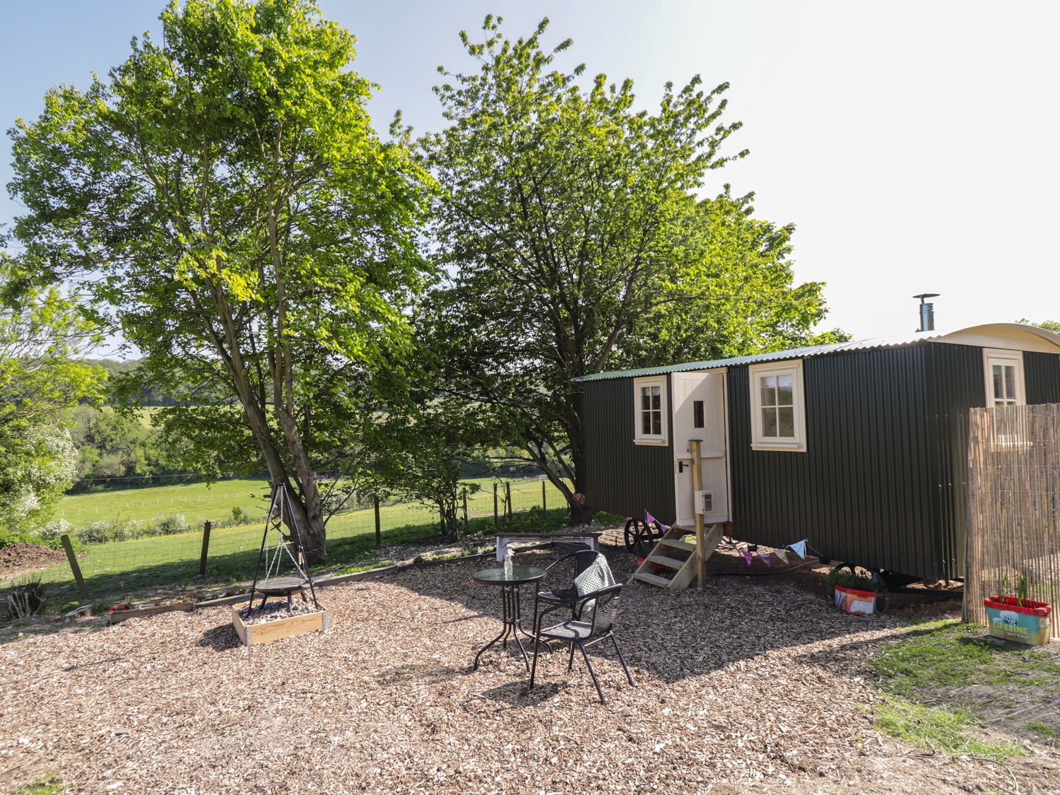 The Shepherds Hut at Marley - Kent & Sussex - 1075279 - photo 1