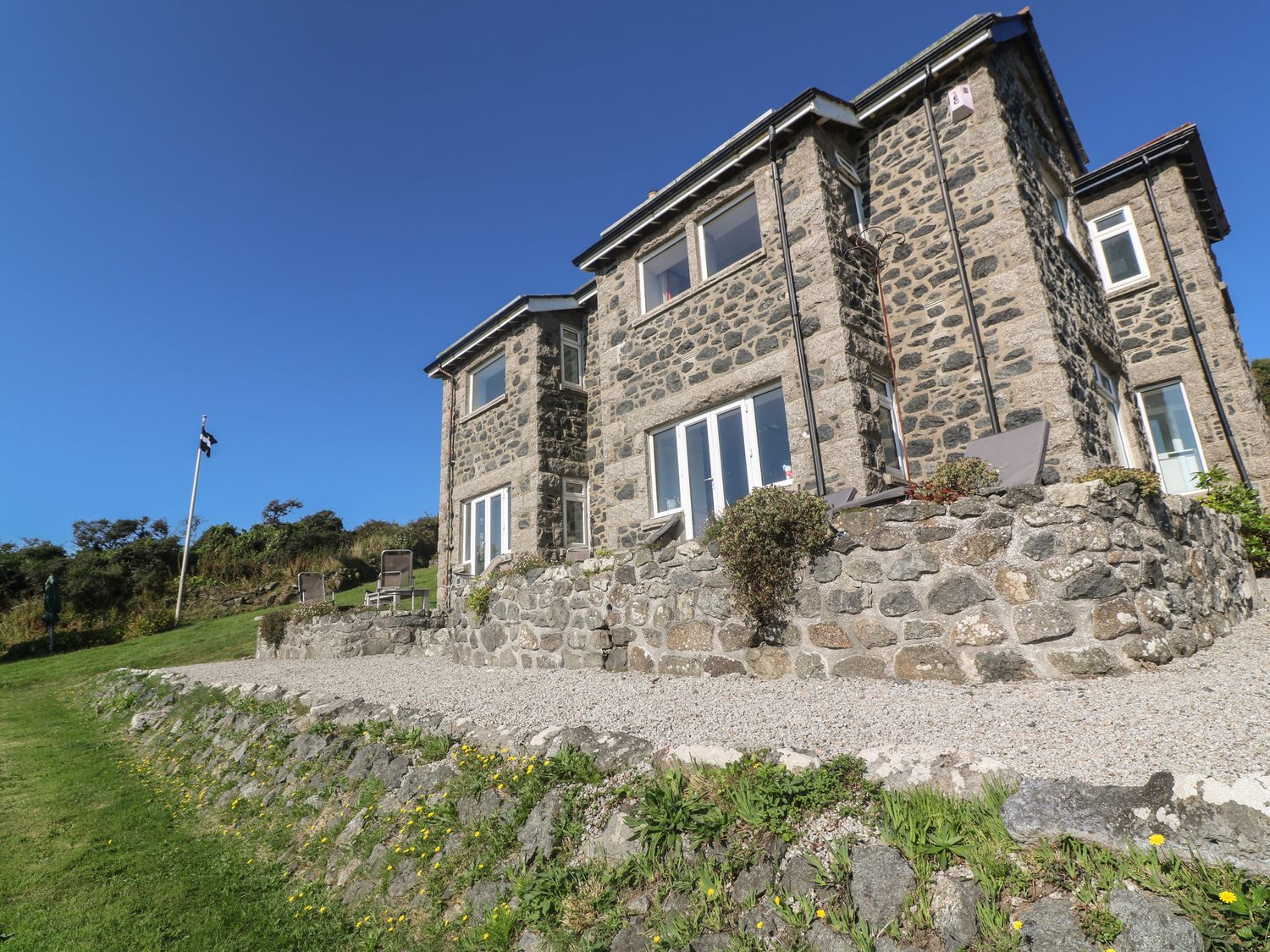 Penmarth House, Coverack Holiday Cottage Bird Spot
