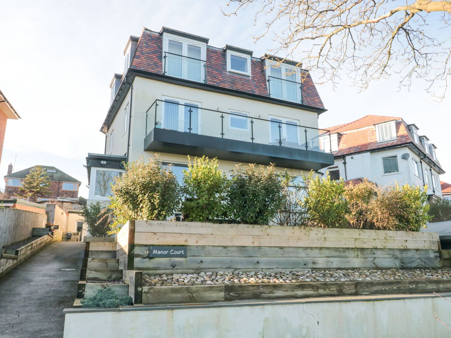 Weydale Avenue Scarborough ( Ref 1076990 ) Self catering accommodation in Scarborough North Yorkshire sleeps 5 guests