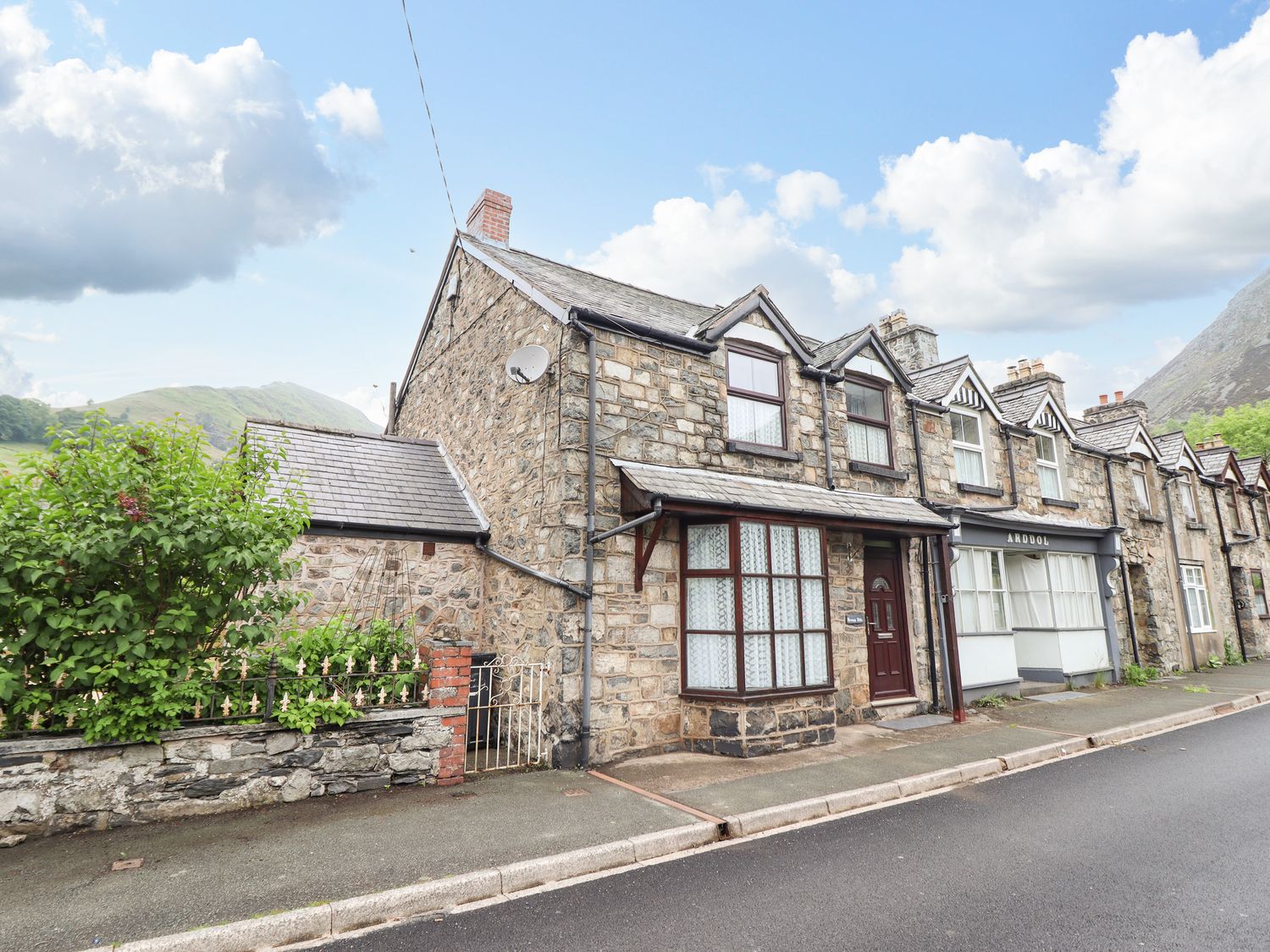 Berwyn Villa, Llangynog Holiday Cottage Bird Spot