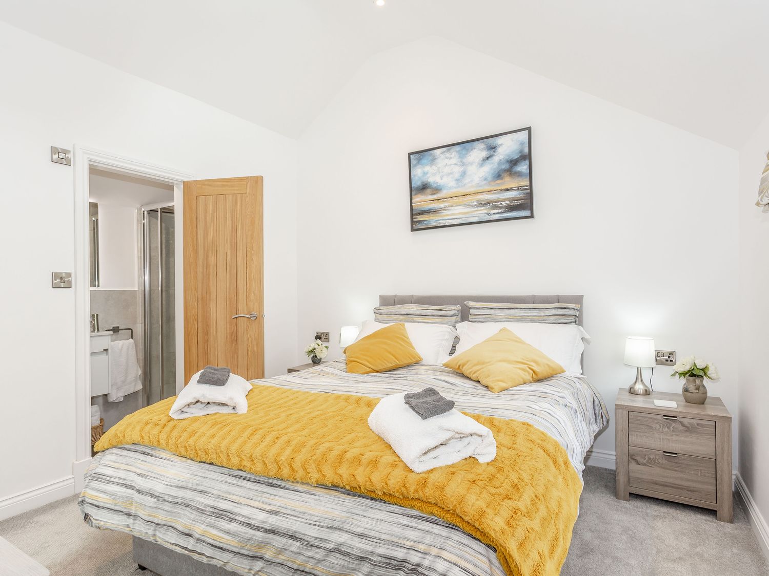 Pogles Wood Cottage Thorpe ( Ref 1079500 ) Self catering holiday cottage in Thorpe North Yorkshire