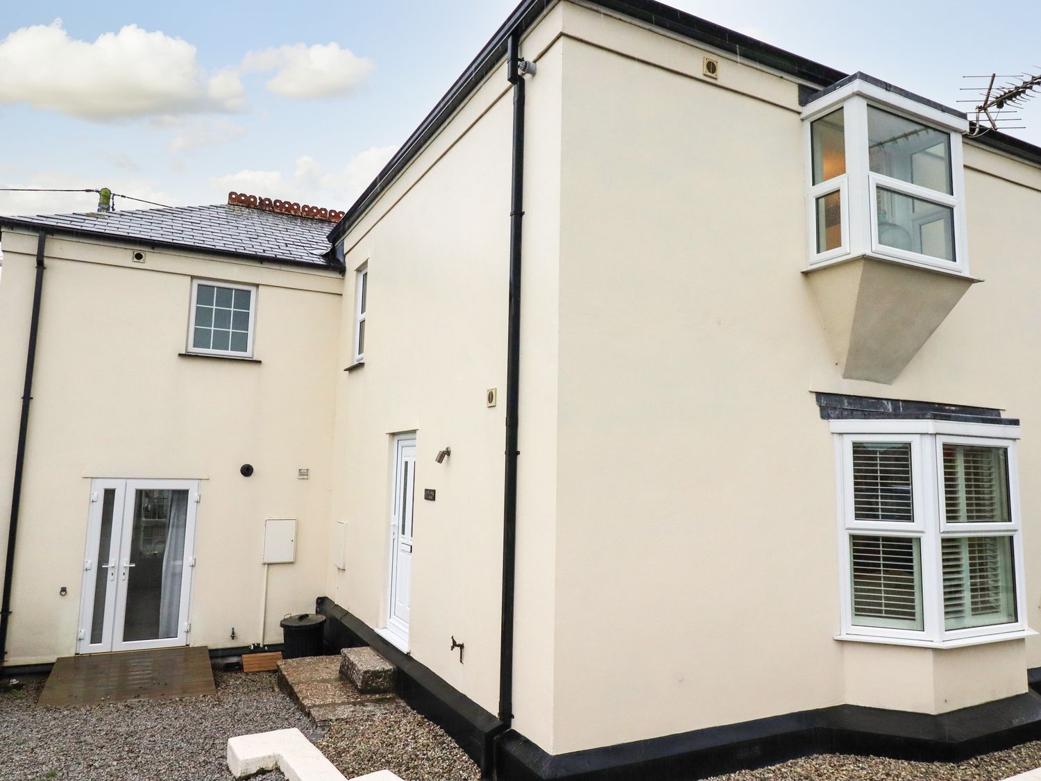 1 Old Talbot Cottages