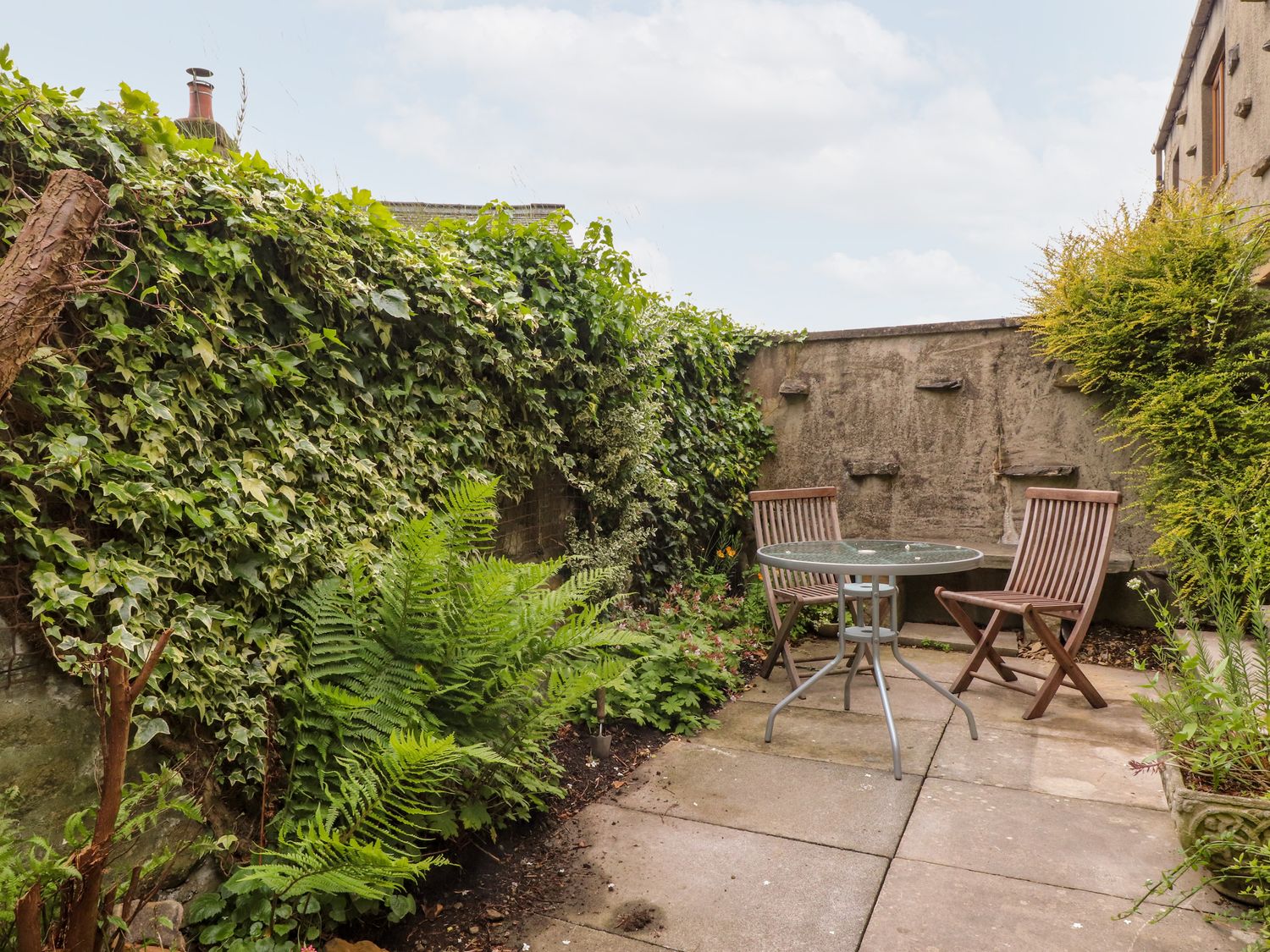 Outside space Top House Settle ( Ref 1081858 ) Hire holiday cottage for 4 people in Settle