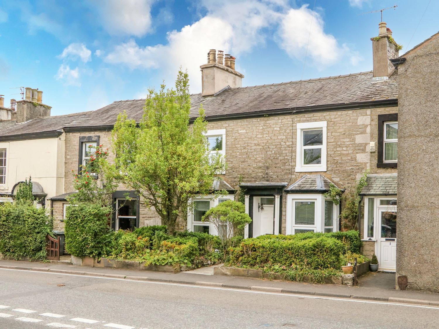 2 Fern Terrace, BurtonInKendal Holiday Cottage Bird Spot