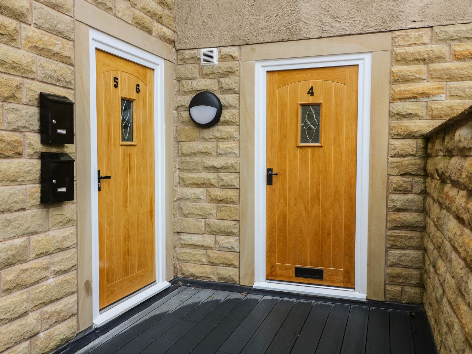 Market Lounge, Clitheroe Holiday Cottage Bird Spot