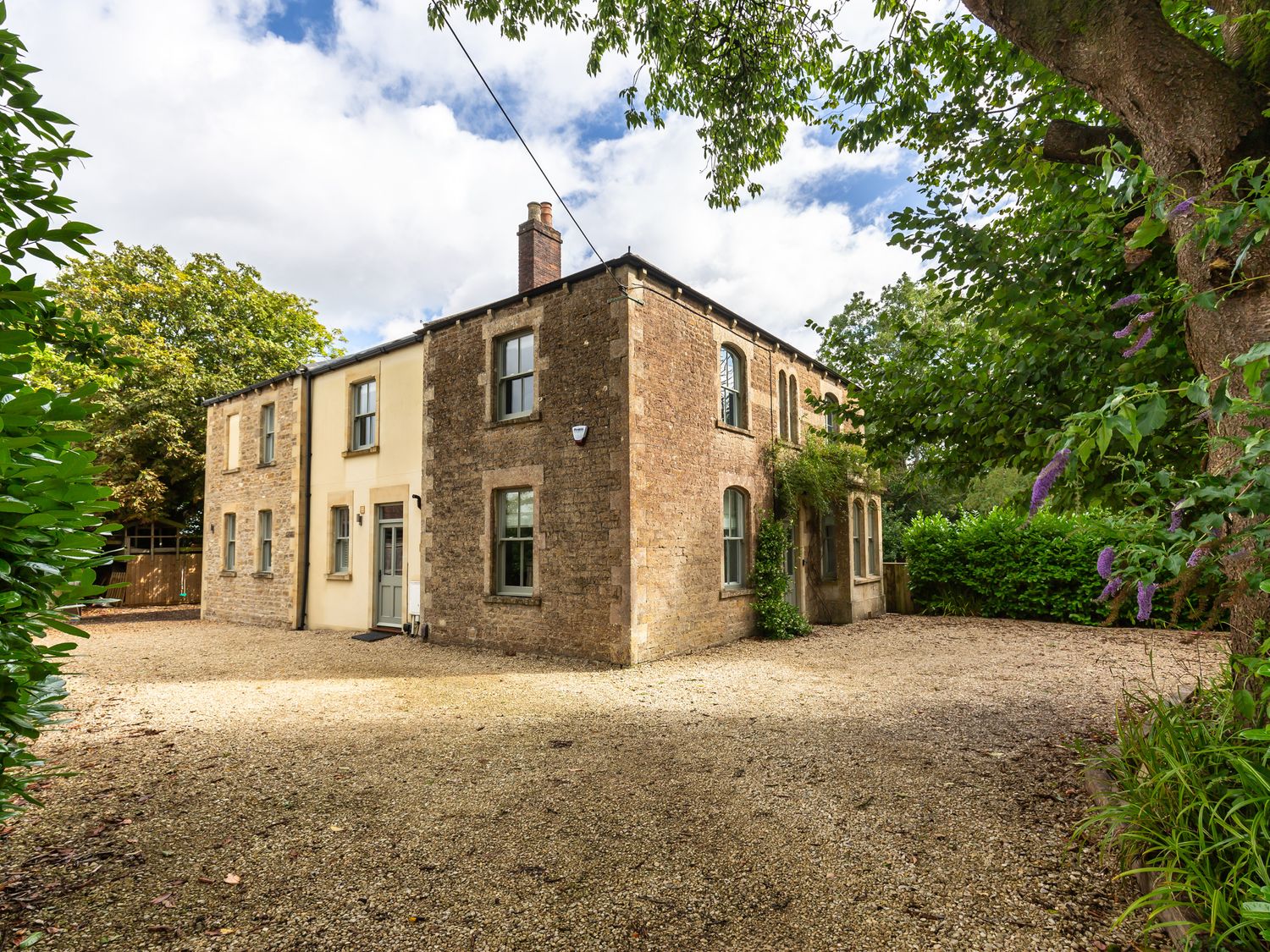 Vallis Oak Villa                     photo 2