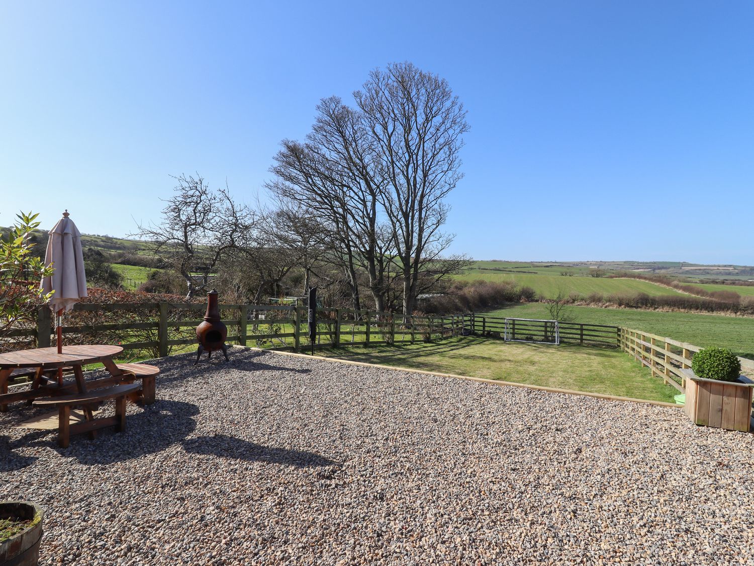 Enclosed garden The Old Dairy Ellerby ( Ref 1090629 ) Book Ellerby Holiday cottage for 8 guests near Staithes