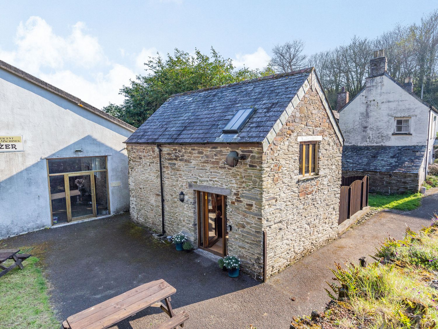 Miller's Lodge Liskeard East Looe River Cornwall Self Catering Holiday Cottage