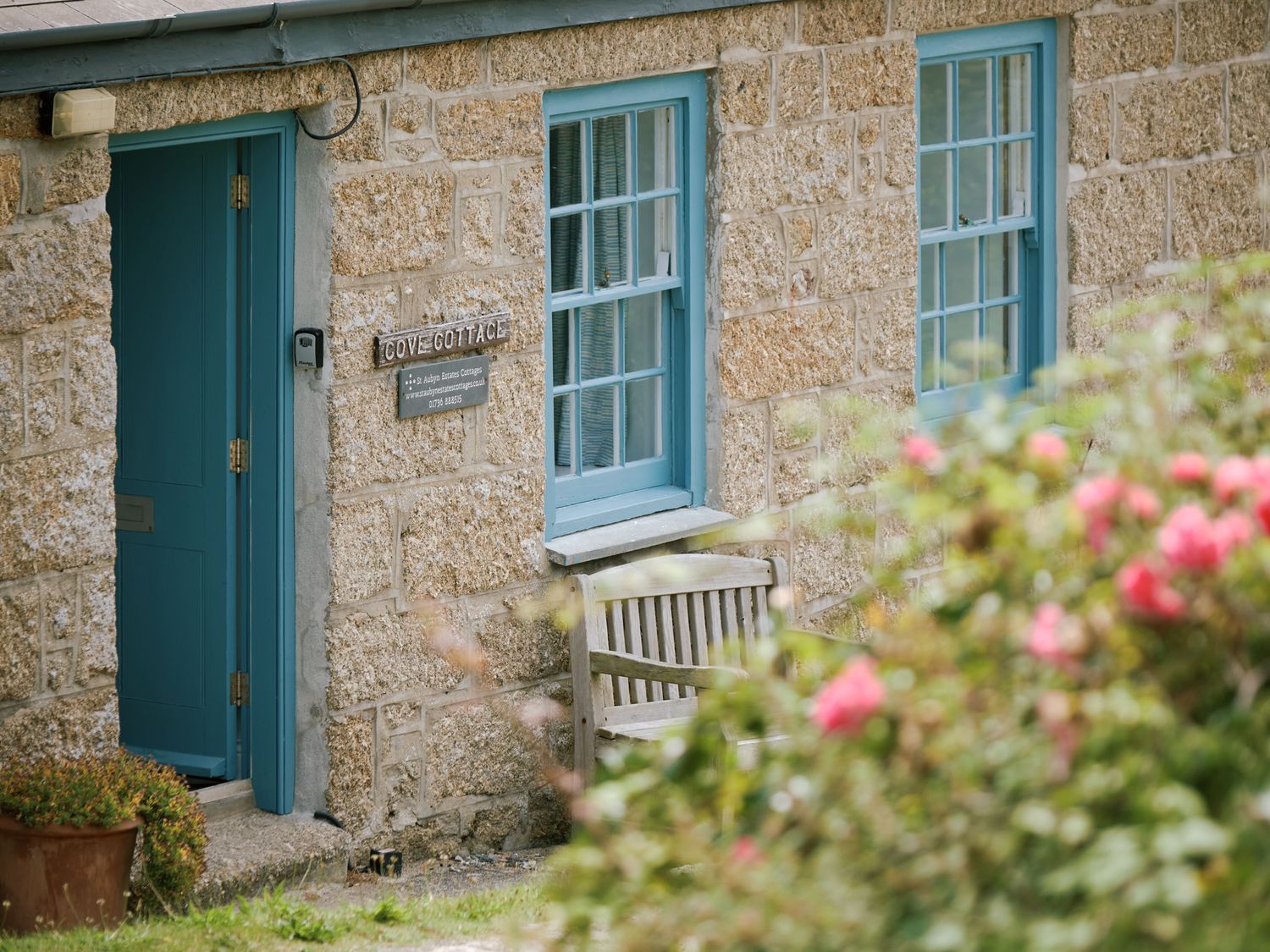 Cove Cottage                     photo 2