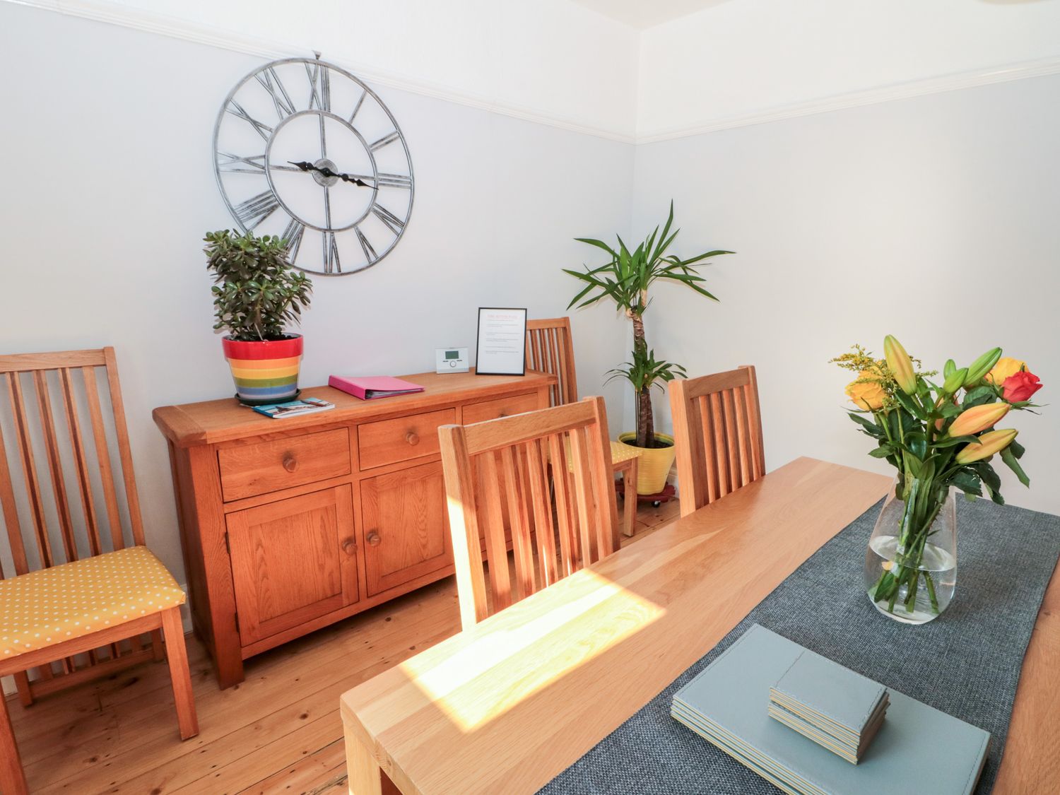 Dining room Faran House Staithes ( Ref 1095760 ) Book Staithes holiday cottage rental for 5 guests in North Yorkshire