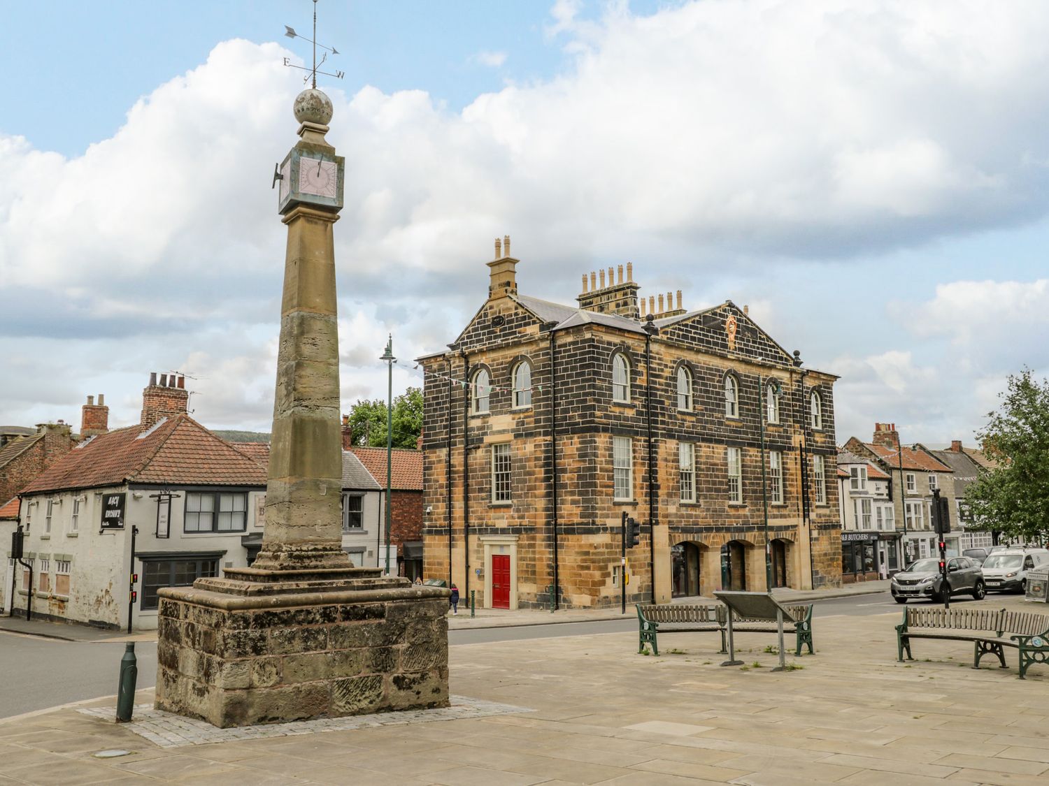 Guisborough Town Hall - North Yorkshire (incl. Whitby) - 1096196 - photo 1