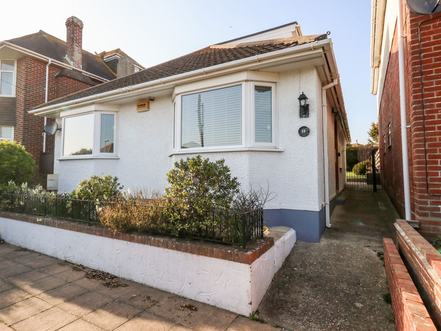 24 Mill Green, Lyme Regis Holiday Cottage Bird Spot