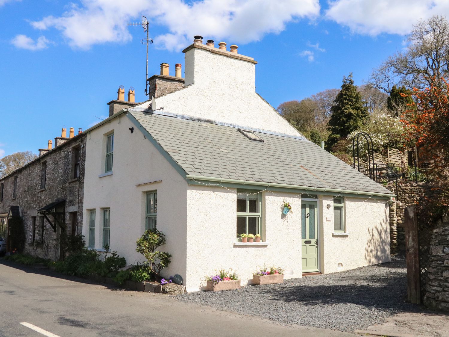 West View, Milnthorpe Holiday Cottage Bird Spot